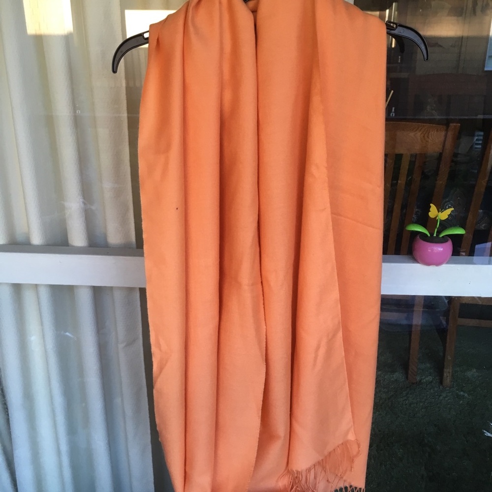 Pashmina - Picture 2 of 3